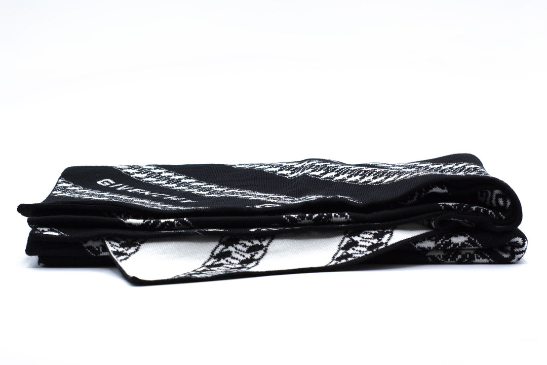 Givenchy Black Scarf - Luxurious & Timeless Accessory with Iconic Logo