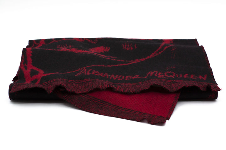 Sciarpa di lusso nera e rossa di Alexander McQueen