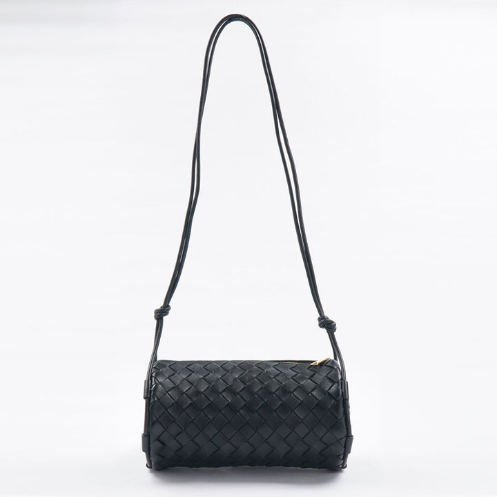 Bottega Veneta Black Bag with Intrecciato Weaving Pattern