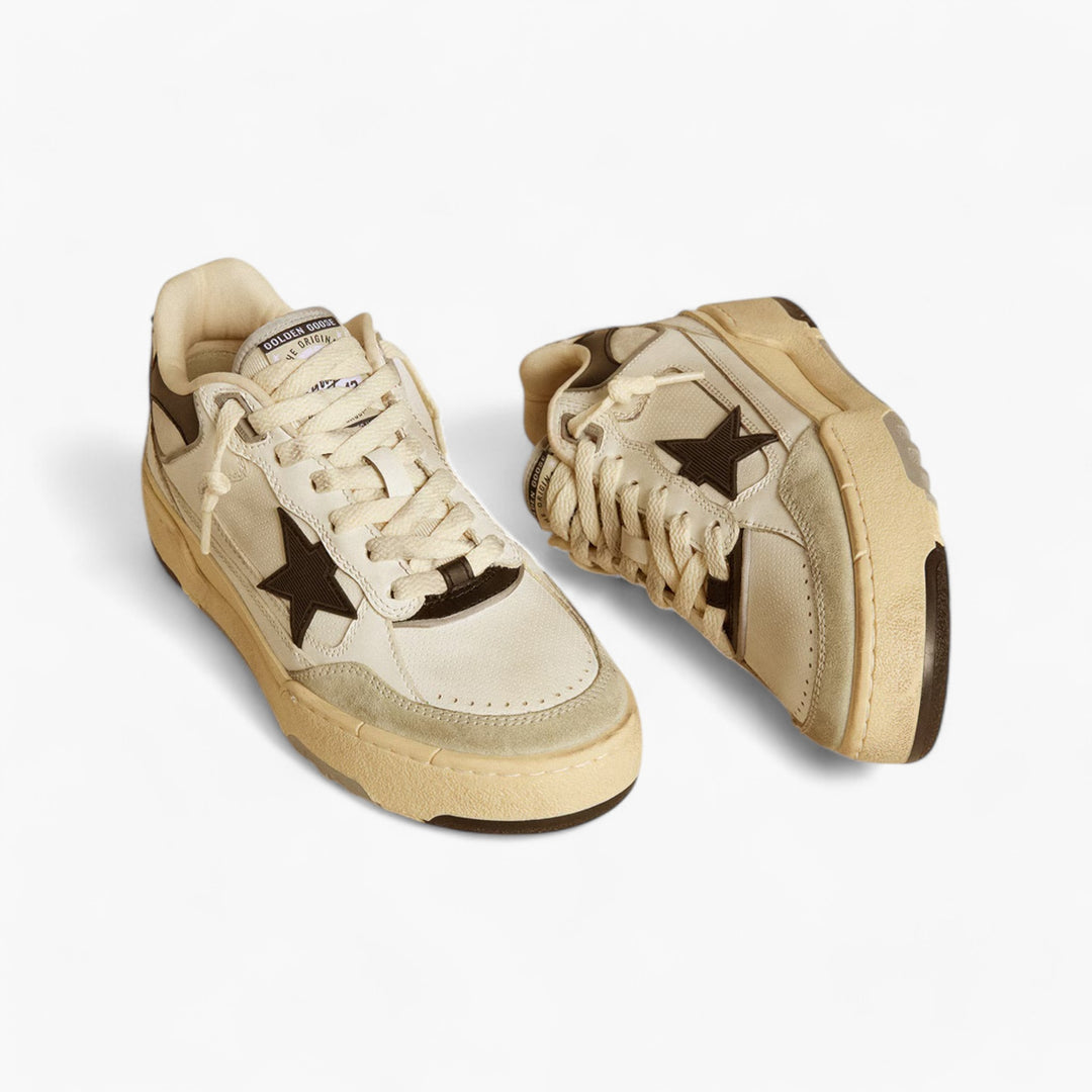 Golden Goose Forty2 da uomo con stella nera e linguetta sul tallone in pelle nera