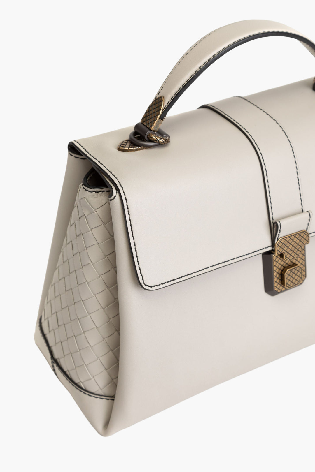 Bottega Veneta White Bag - Intrecciato Weave Elegant Handbag - Made in Italy