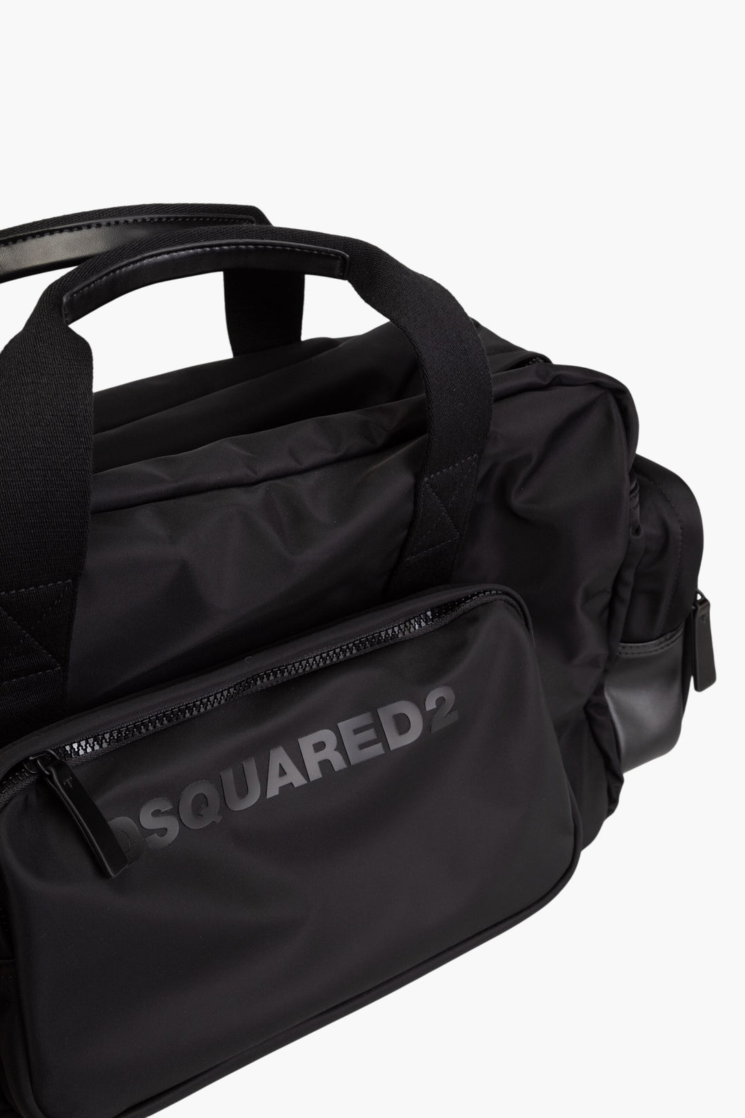 Borsa nera Dsquared2 con design moderno ed elegante e marchio iconico