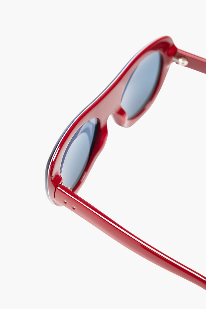 Moncler Sunglasses with Black Frame and UV Protection