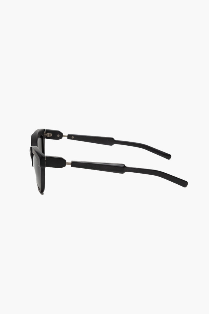 Moncler Sunglasses Black - Chic Timeless Design with UV Protection