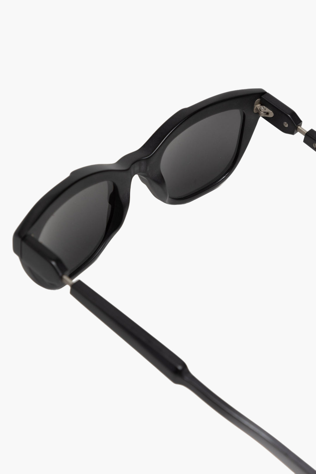 Moncler Sunglasses Black - Chic Timeless Design with UV Protection