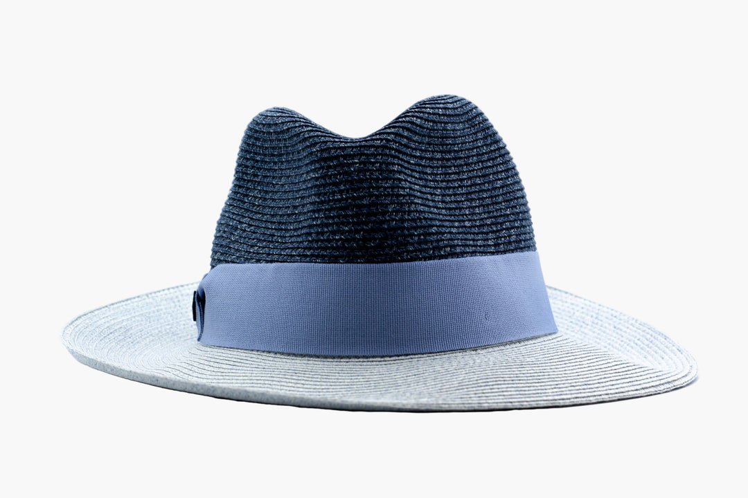 Cappello Emporio Armani Premium Blu – Made in Italy, Design Versatile