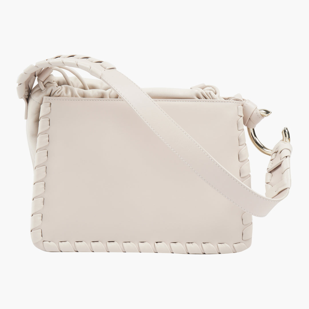 Chloè Nude Leather Bag with Adjustable Strap and Spacious Interior