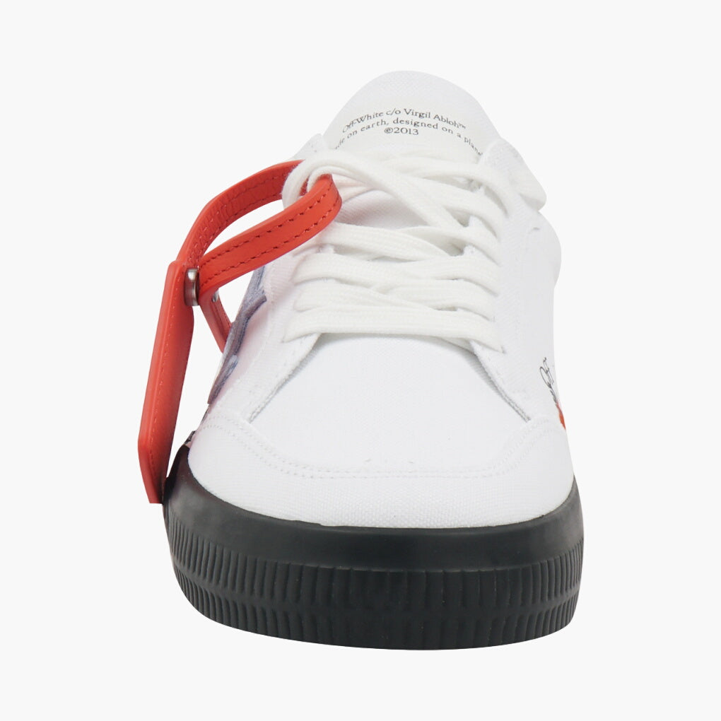 Sneakers Off-White con tomaia bianca classica e strisce diagonali nere - Calzature alla moda urbana