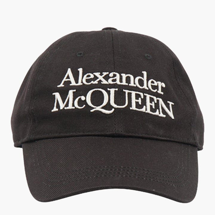 Cappello nero Alexander McQueen con ricamo logo - Accessorio streetwear di lusso