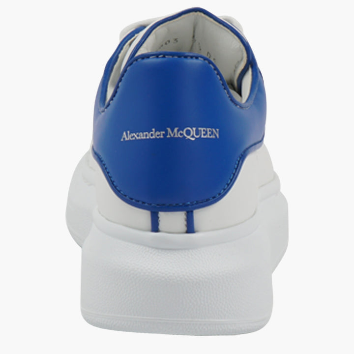 Sneakers Alexander McQueen in pelle bianco-blu con suola oversize