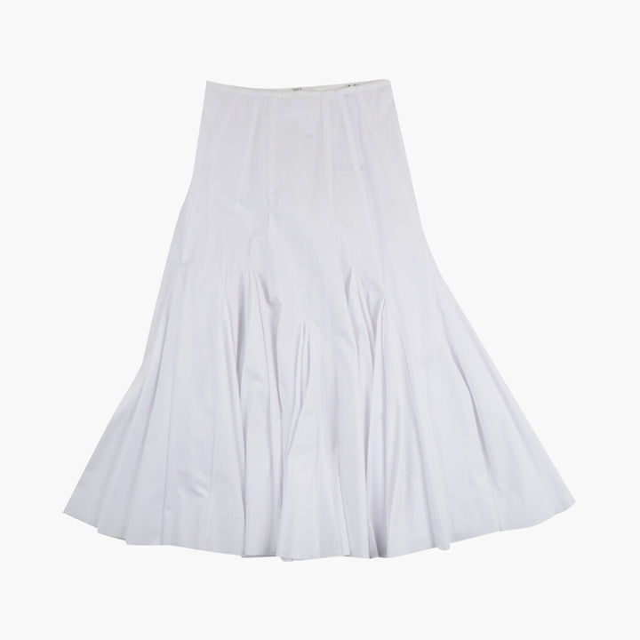 Max Mara Elegant White Skirt - Timeless and Versatile Design