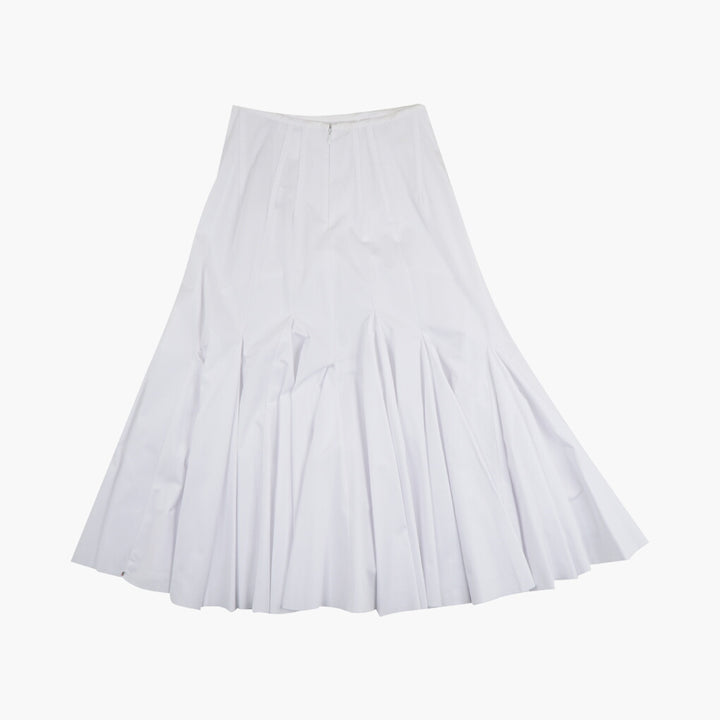 Max Mara Elegant White Skirt - Timeless and Versatile Design