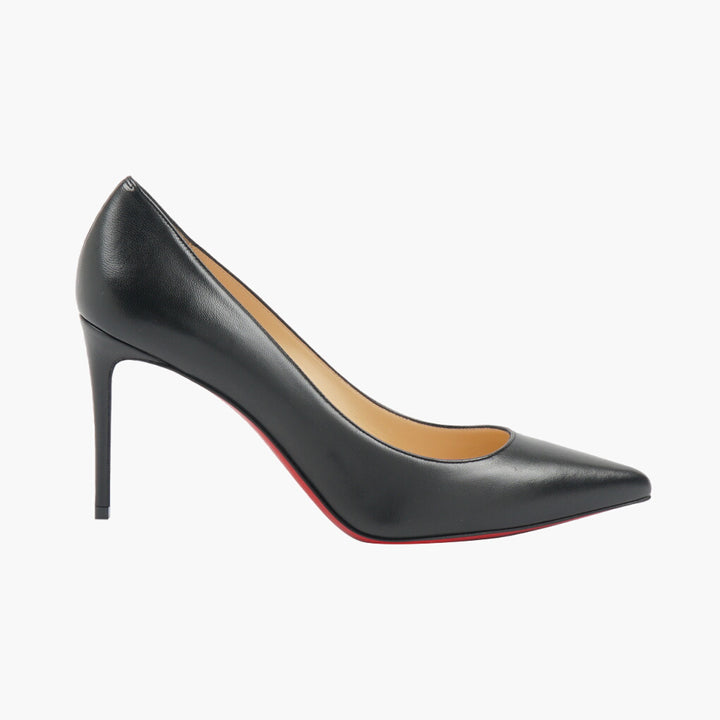 Christian Louboutin Tacco in pelle nera con suola rossa distintiva