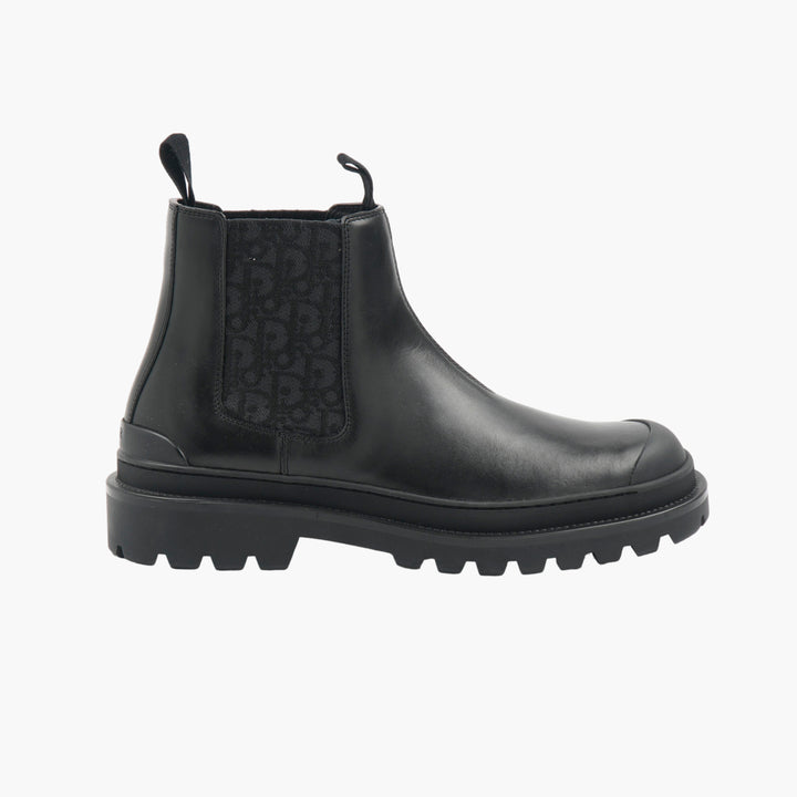 Dior Chelsea Boots - Luxury Leather Footwear Made in Italy