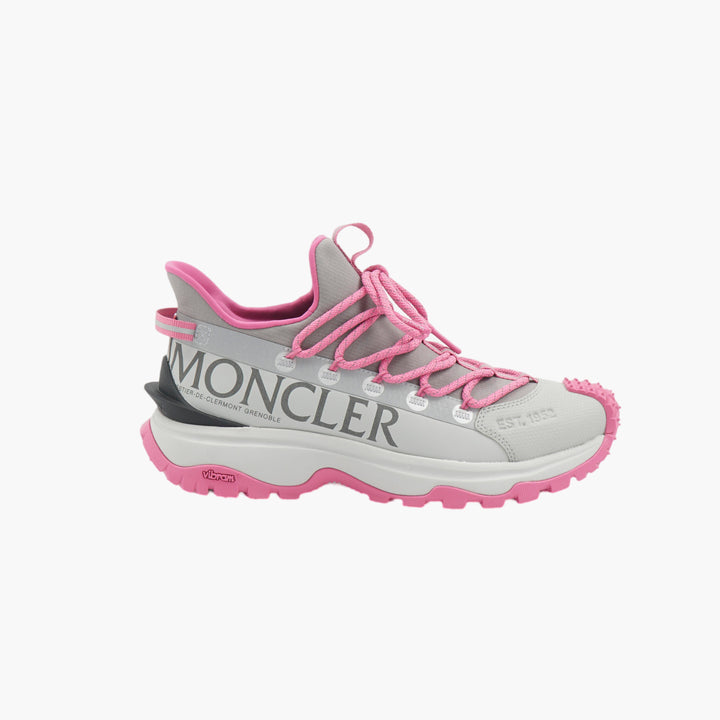 MONCLER Logo Sneakers with Vibrant Pink Detailing and Durable Vibram Sole - Grey-Pink