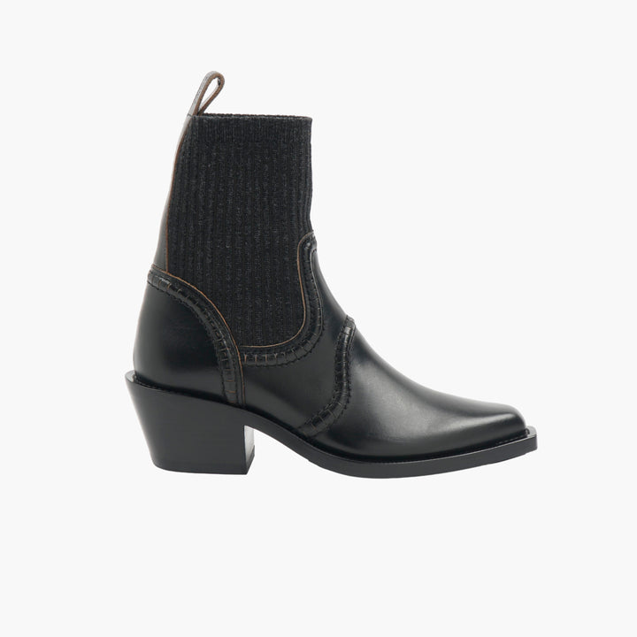 Chloè Elegant Leather and Knit Ankle Boots in Nero