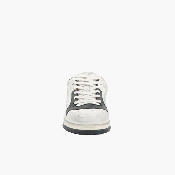 GUCCI Dirty White-Black Monochrome Sneakers - Made in Italy, Luxury and Comfort