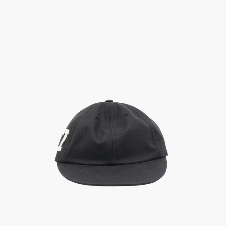 GUCCI Luxury Nero Cap with Iconic Branding - Made in Italy