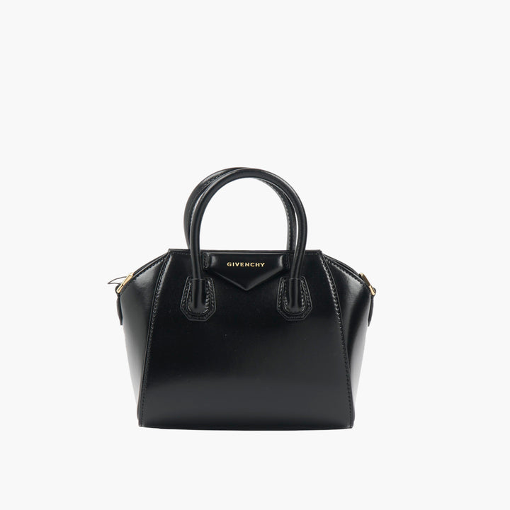 Givenchy Elegant Black Leather Handbag - Luxurious and Versatile Accessory