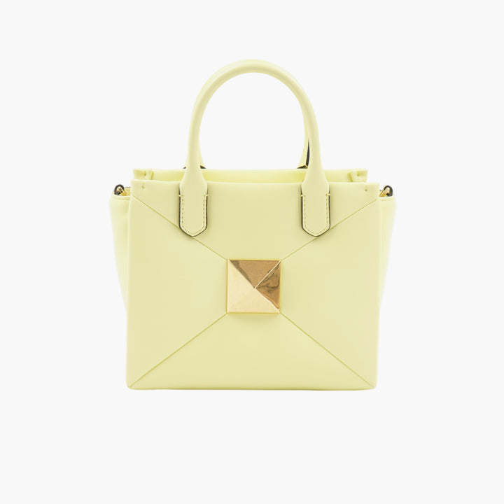 VALENTINO Borsa a mano di lusso in oro giallo con dettagli in borchie color oro, realizzata in Italia