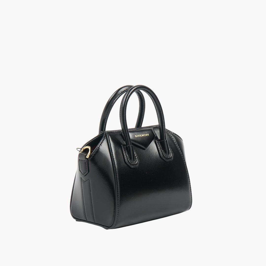 Givenchy Elegant Black Leather Handbag - Luxurious and Versatile Accessory