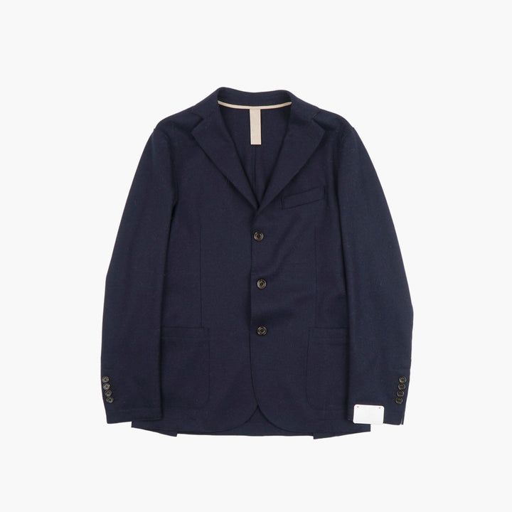 ELeventy Classic Navy Blazer with Three-Button Front and Functional Pockets