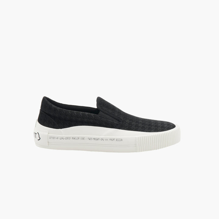 MONCLER Eleganti sneakers slip-on nere con tomaia testurizzata e suola in gomma resistente