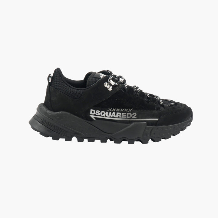 DSQUARED2 Nero Sneakers with Rugged Sole and Distinctive Branding