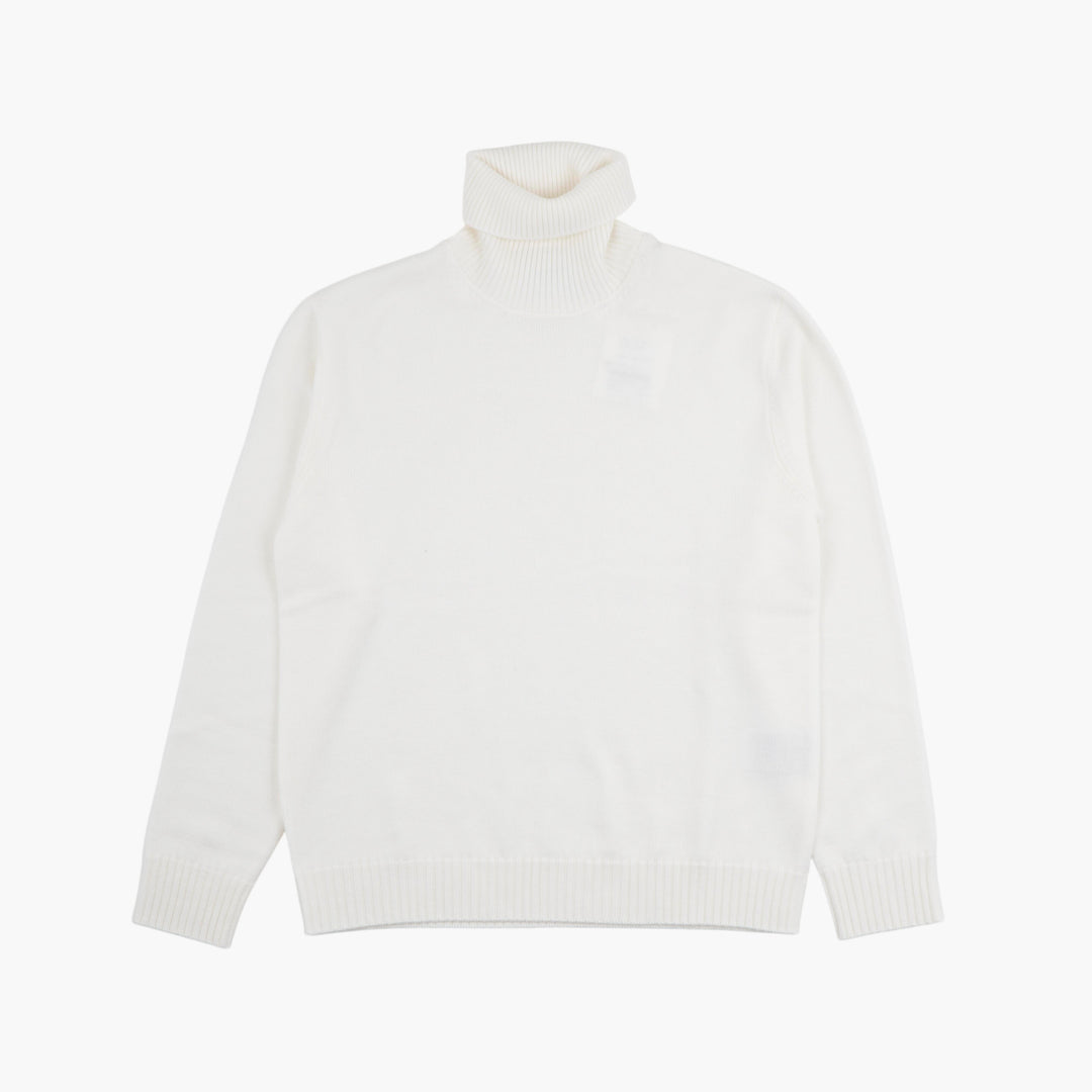 Ballantyne Turtleneck Sweater in Luxurious Cream Knit