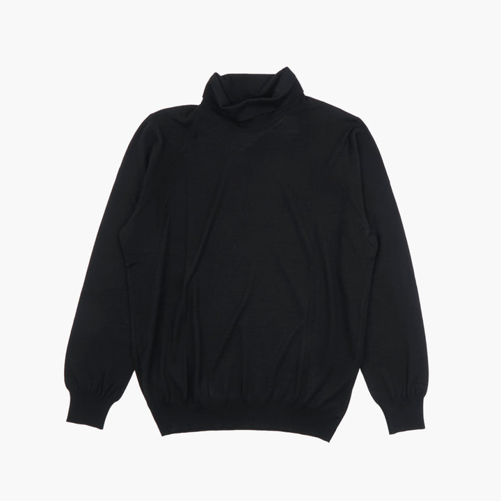 LARDINI Classic Turtleneck Sweater in Black for Elegant Layering