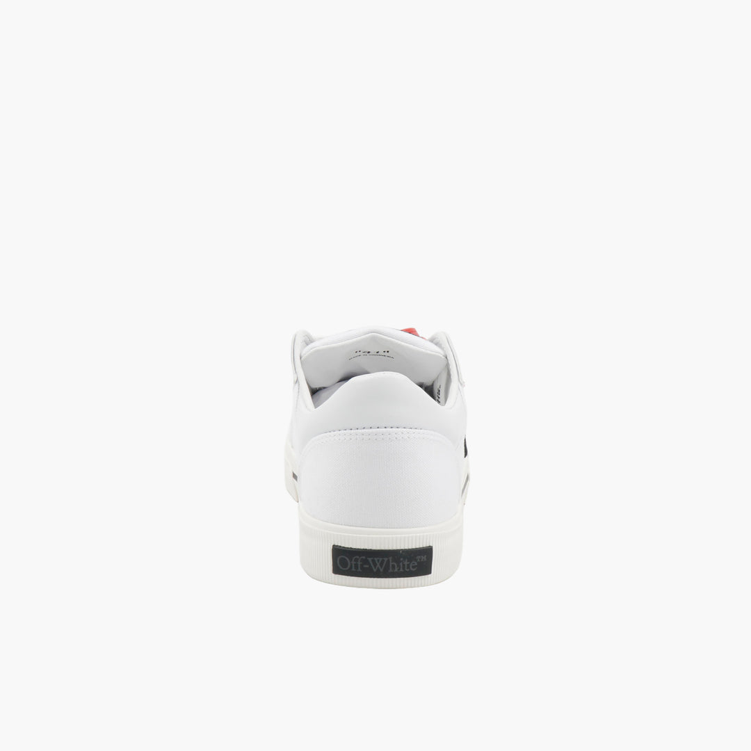 Sneakers OFF-WHITE con iconico logo a freccia e dettaglio etichetta rossa - Bianco