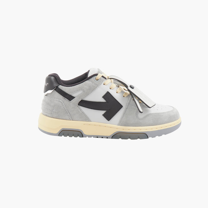 Sneakers OFF-WHITE grigio-avorio con motivo a freccia distintivo