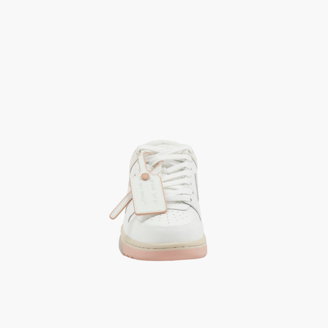 OFF-WHITE Sophisticated Sneakers with Pastel Accents and Arrow Motif