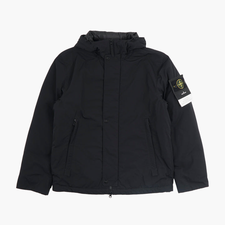 Giacca Stone Island Nero con toppa con logo Signature - Elegante e resistente per avventure urbane e all'aria aperta