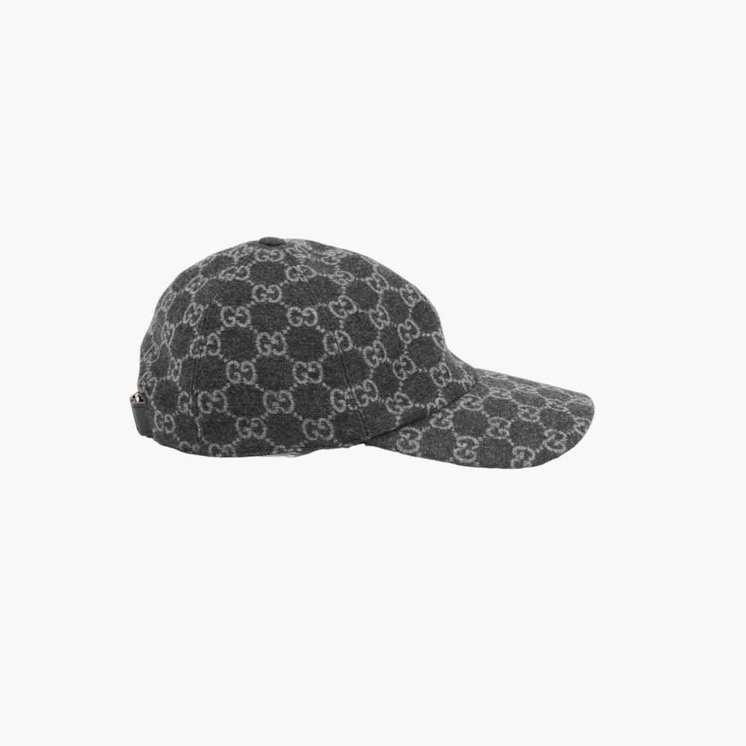 Cappello GUCCI grigio scuro con monogramma GG